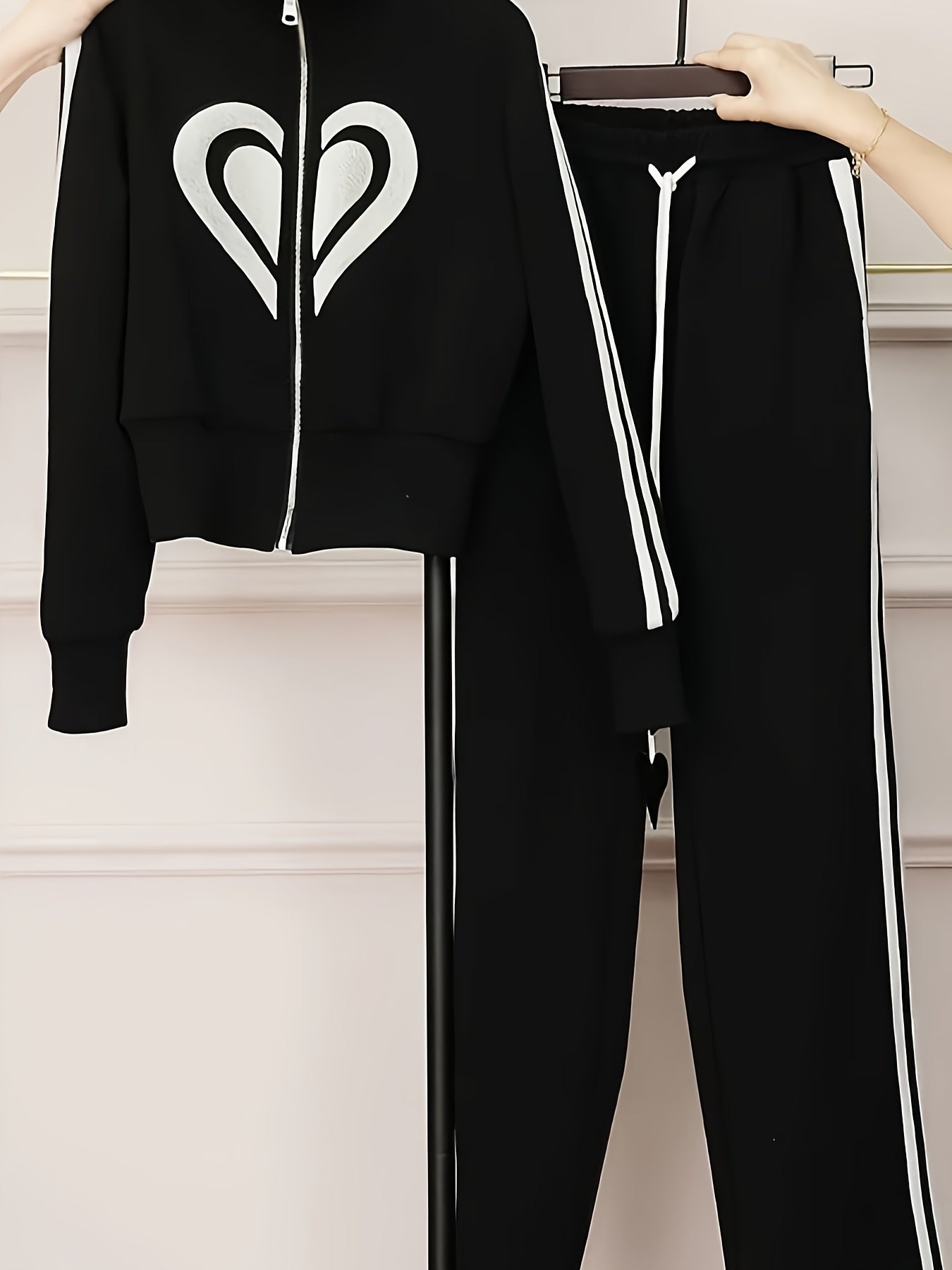 New Casual Sportswear Two Sets Of Wide-leg Pants Zipper Top