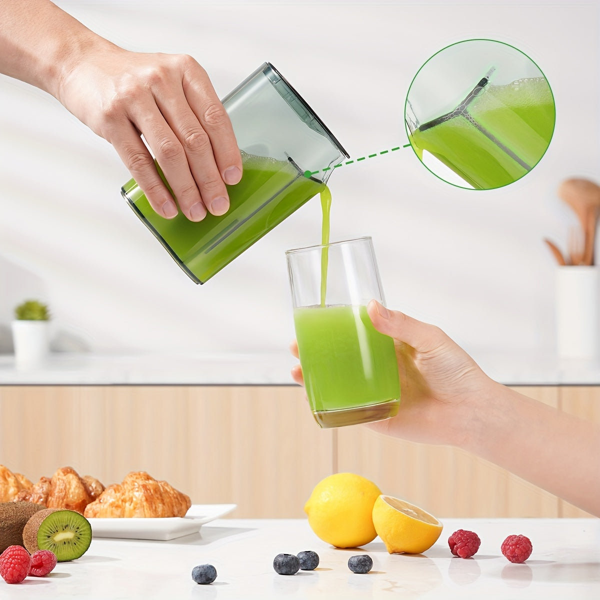 350W 2-Speed  Centrifugal Juicer