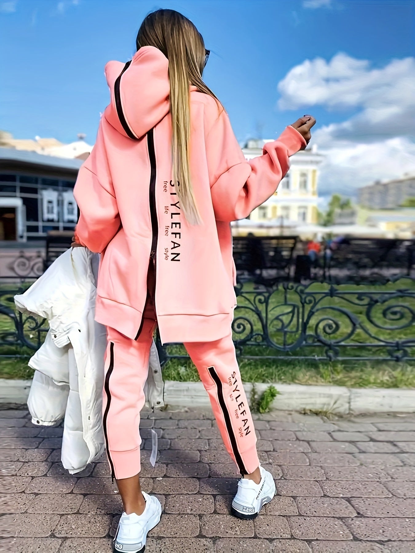 Modern Warm Chic Two-Piece Tracksuit Set